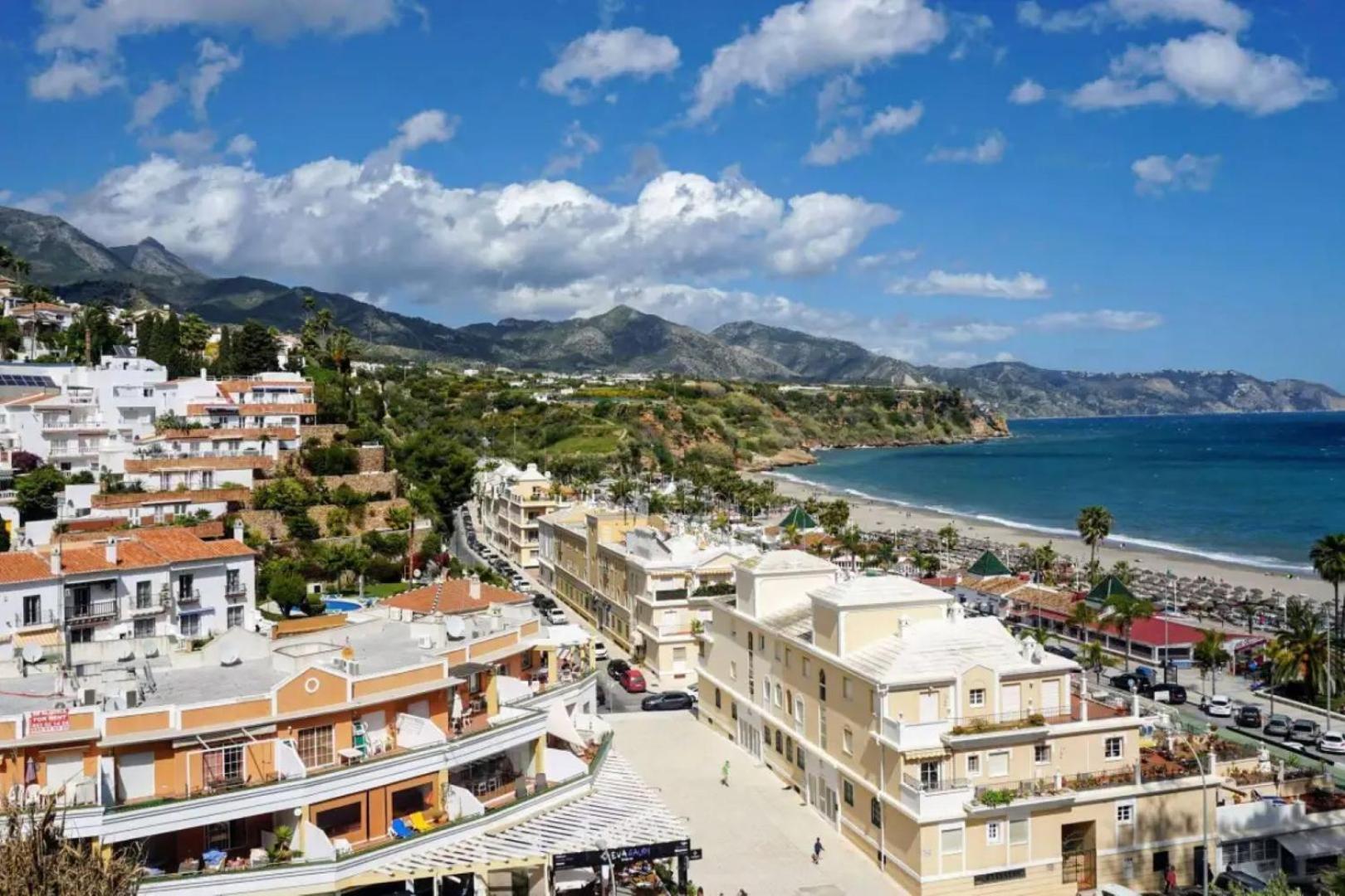 Apartament Burriana Beach Silhouse Nerja Εξωτερικό φωτογραφία